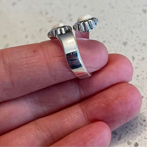 Boho Vintage Western Style fake cream Turquoise Inlay Adjustable Ring - Picture 6 of 8